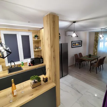 Three-room In The Center Of Apartman