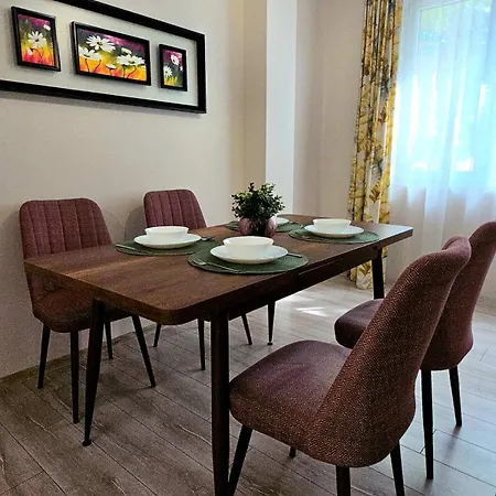 Apartman Three-room In The Center Of *