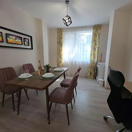 Apartman Three-room In The Center Of *