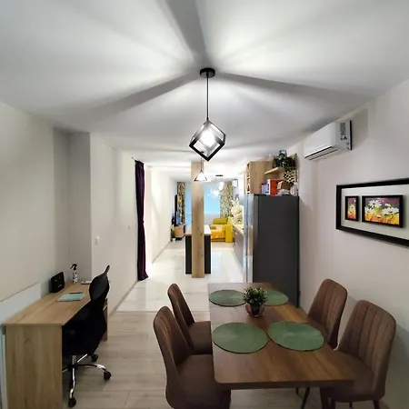 Three-room In The Center Of Apartman *
