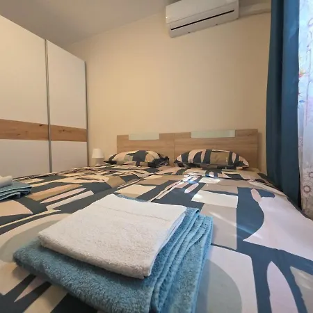 Apartman Three-room In The Center Of *